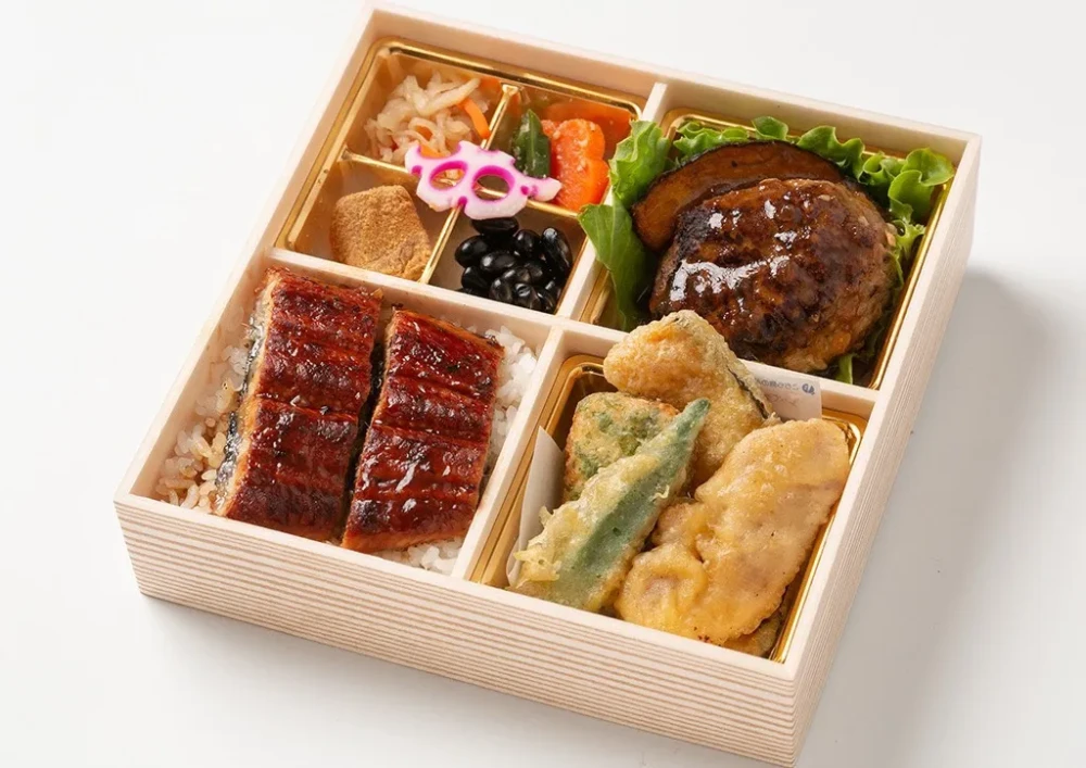 自家製和風ハンバーグと鰻重の豪華天ぷら御膳
