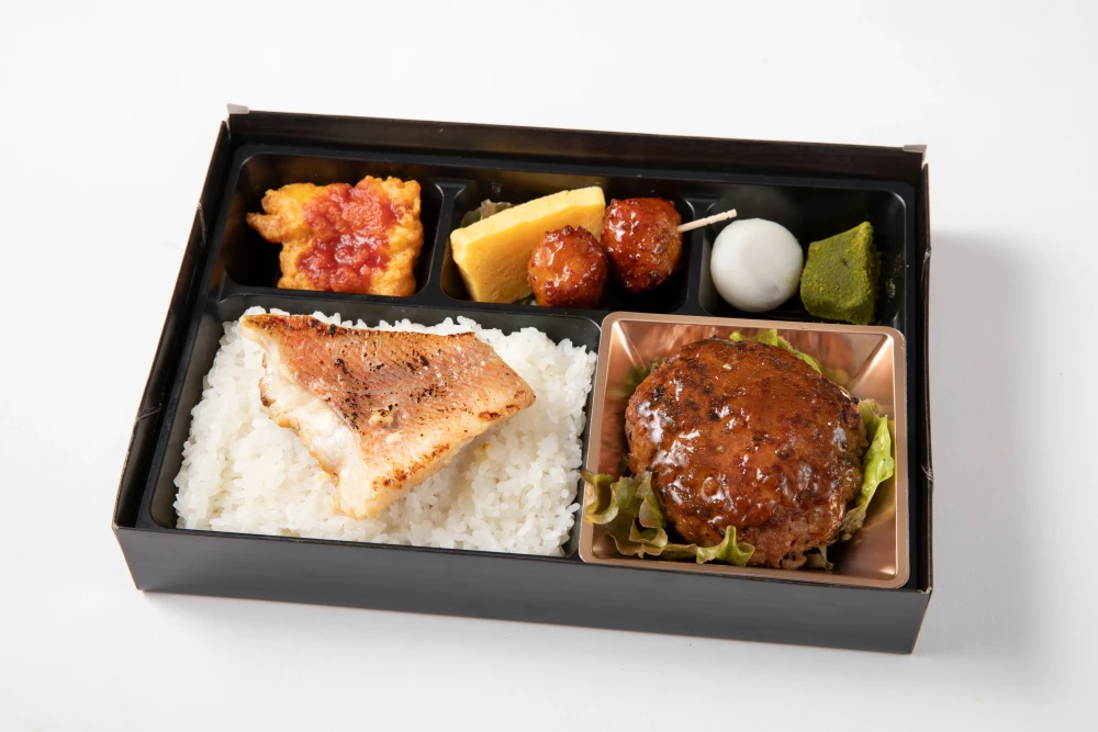 自家製ハンバーグと季節の魚の西京焼きご飯の贅沢御膳