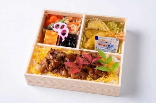 彩り天ぷらの炭火焼き鳥重御膳