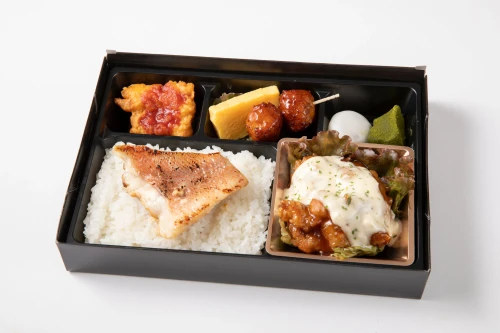 特製チキン南蛮と季節の魚の西京焼きご飯の贅沢御膳