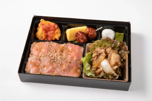 特製ダレの生姜焼きとローストビーフ重の贅沢御膳