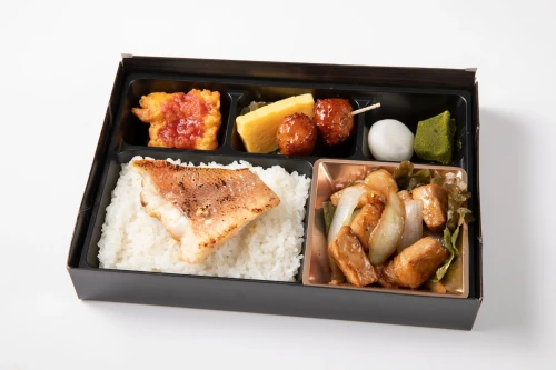 特製ルーロー煮と季節の魚の西京焼きご飯の贅沢御膳