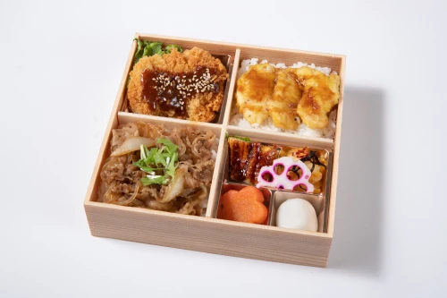 味噌カツと鶏天重・すき焼き重御膳