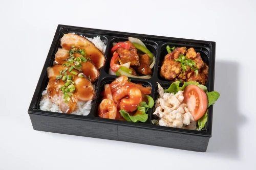 黒酢酢豚と本格エビチリの焼豚重弁当