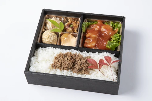 本格エビチリ&牛そぼろ辣油重御膳
