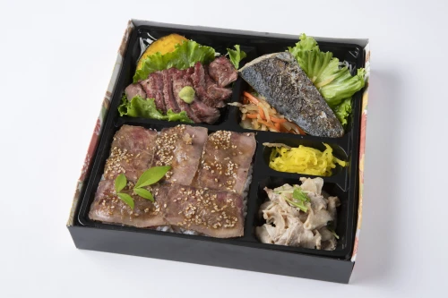 特製黒牛ステーキ・季節の魚の西京焼き・しゃぶしゃぶのローストビーフ重
