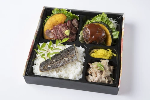 特製黒牛ステーキ・デミグラスハンバーグ・しゃぶしゃぶの魚の西京焼きのせご飯