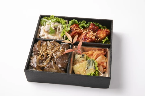 自家製ダレのヤンニョムチキン&焼肉ハラミ重御膳