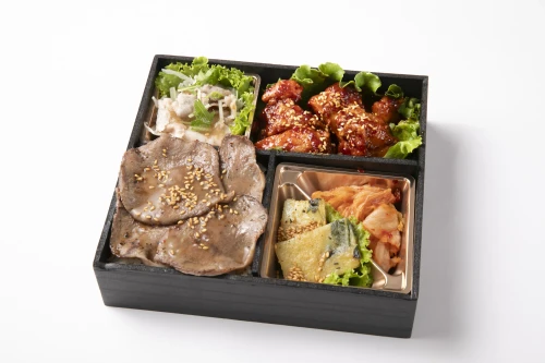 自家製ダレのヤンニョムチキン&特上ネギ塩牛タン重御膳