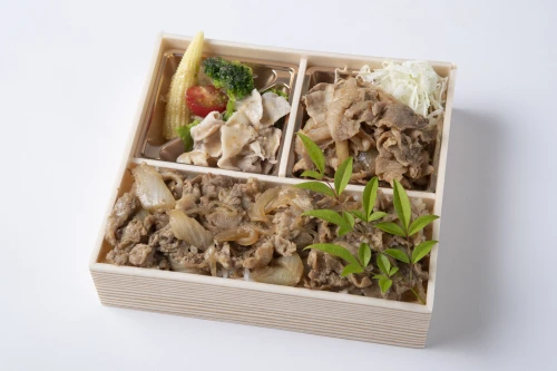 特製ダレの生姜焼き＆すき焼き重御膳