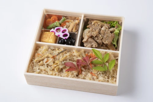 厳選焼肉カルビと炊き込み御膳